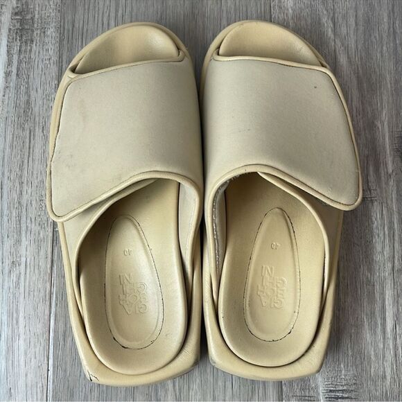 Gia Borghini Chunky Slide Stitched Puffy Sandals Yellow Cream - Picture 1 of 9
